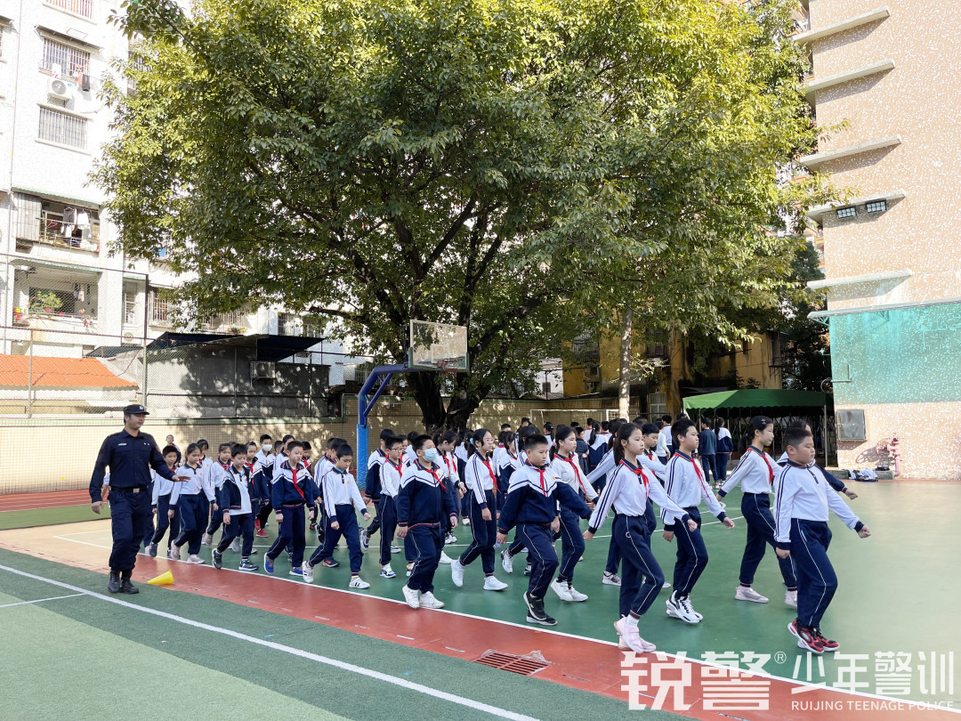 锐警少年警训 践行“双减”强体魄，海珠区前进路小学素质拓展训练