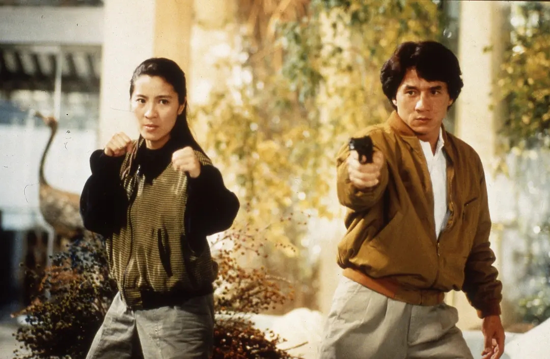 夺得第一名的居然是1992年由唐季礼导演,成龙,杨紫琼,张曼玉主演的
