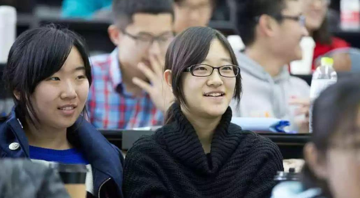 高考语文作文如何能够取得高分？字迹工整，清楚标题立意缺一不可