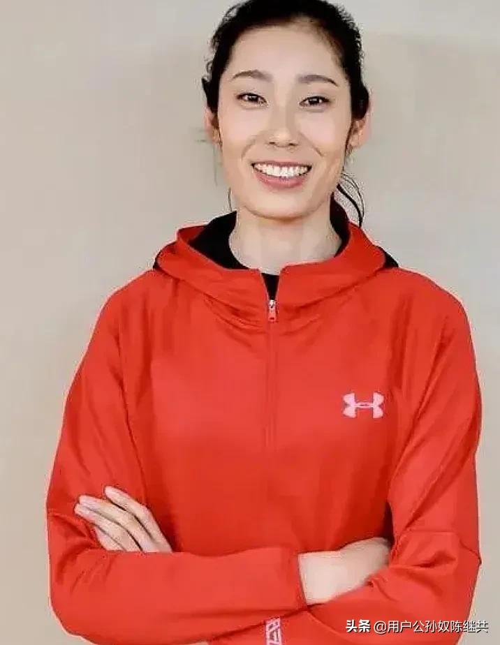 女子世界杯巴西对美国(美国女排与巴西之战，可看基拉里与郎平碰撞谁能居上？实力更棒？)