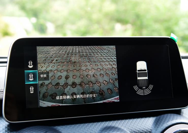 15.98万起售，入门就有2.0T+8AT，北京BJ40家用越野两不误