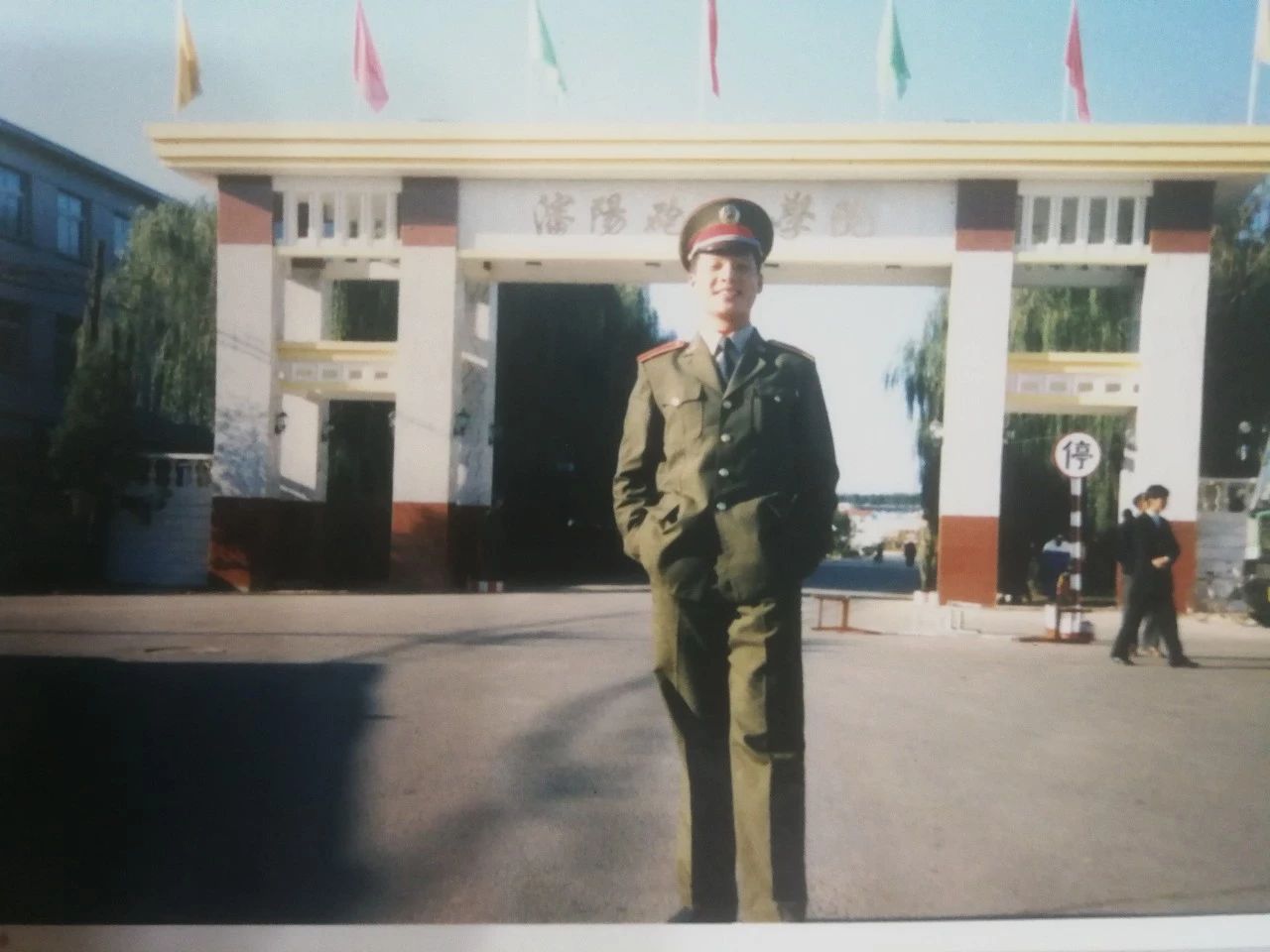 军校同学二十年再相聚——岁月不饶人，我们又何曾饶过岁月