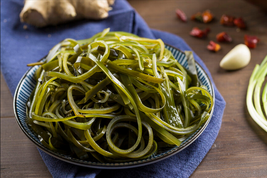 凉拌海带丝时,2个技巧要牢记,清脆爽口真解腻,好吃没腥味