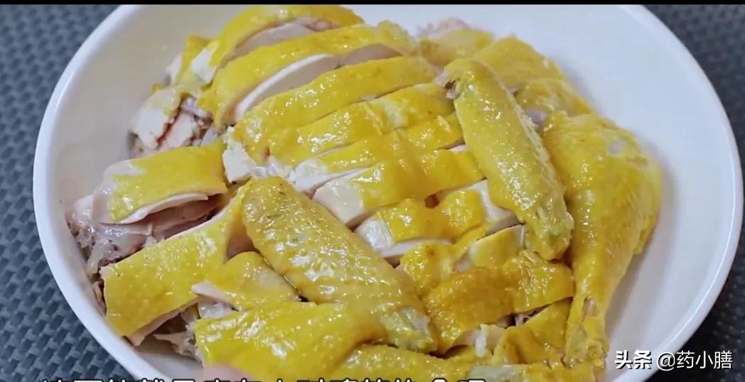 广东人喜欢的咸香鸡，做法简单味道鲜香入味，超好吃