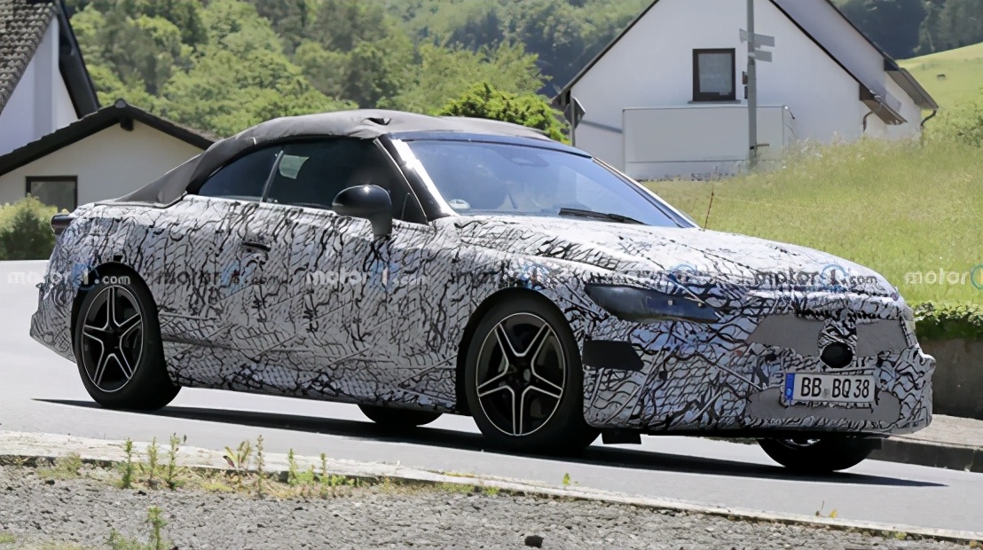 全新敞篷版奔驰C-Coupe