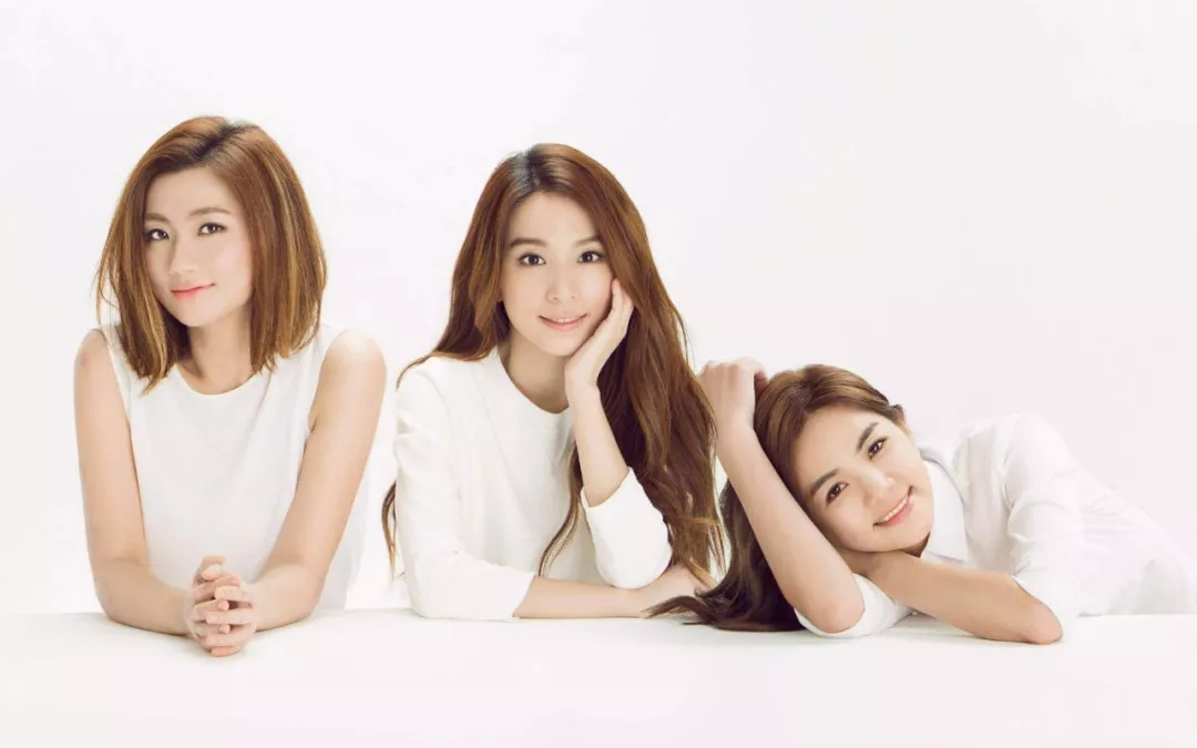 she组合三人的真名是什么("浴火重生"任家萱:曾靠she爆火,后脚踹