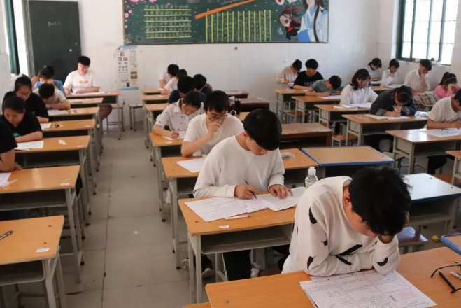 2022年高考新增要求，要是考生的“身份”不合格，就会无缘高考