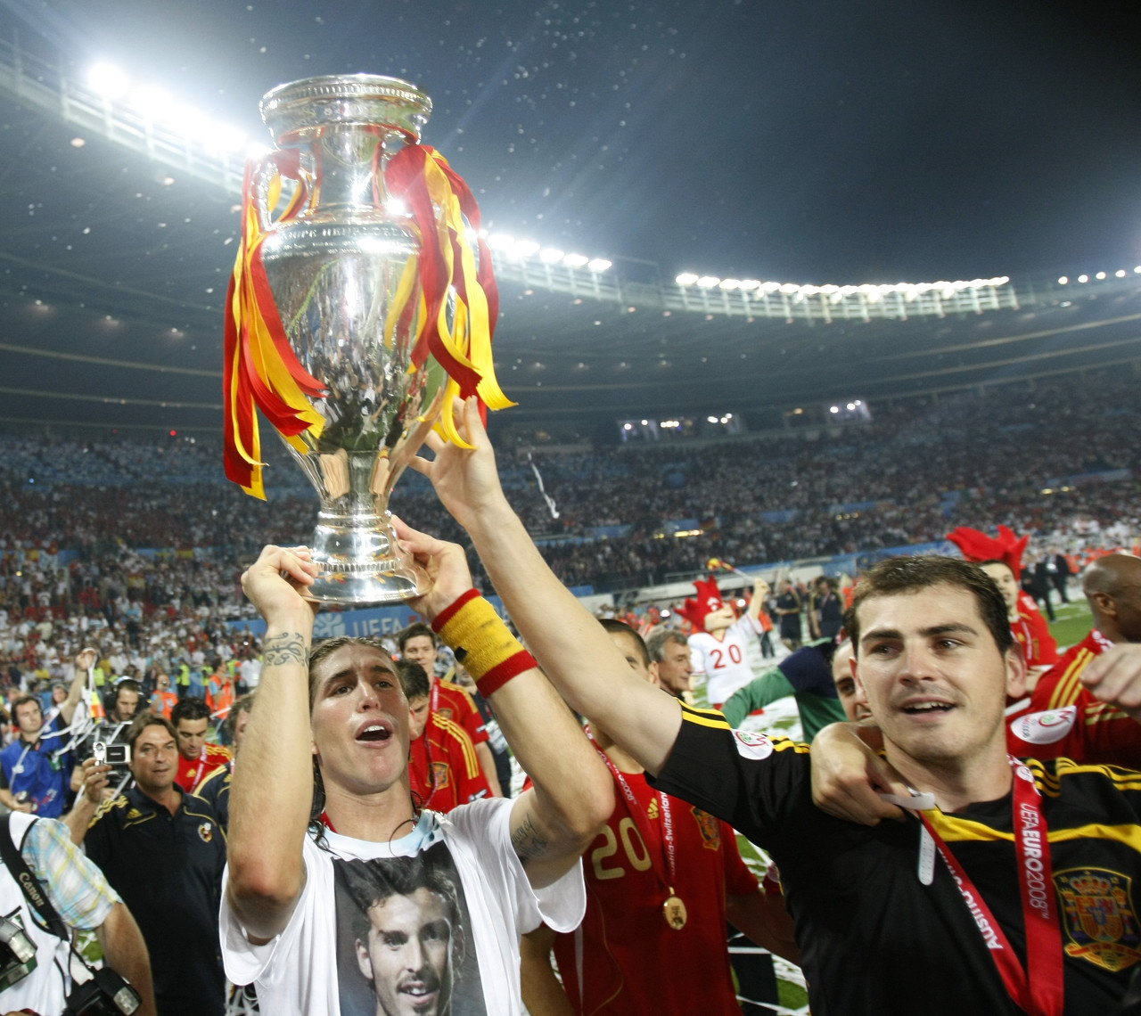 世界杯百大传奇系列（盘点21世纪国家队10大百场传奇：西班牙包揽前四C罗排第9）