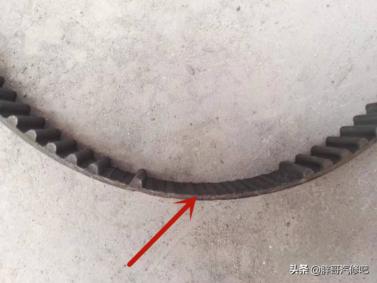 不及时更换正时皮带的后果，离合片惨不忍睹