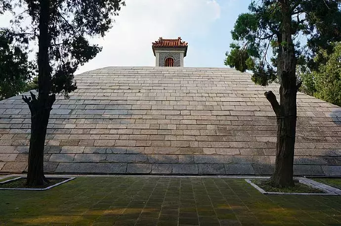 孔廟,孔府,孔林為代表的三孔,三孔和北京故宮,承德避暑山莊,泰安岱廟