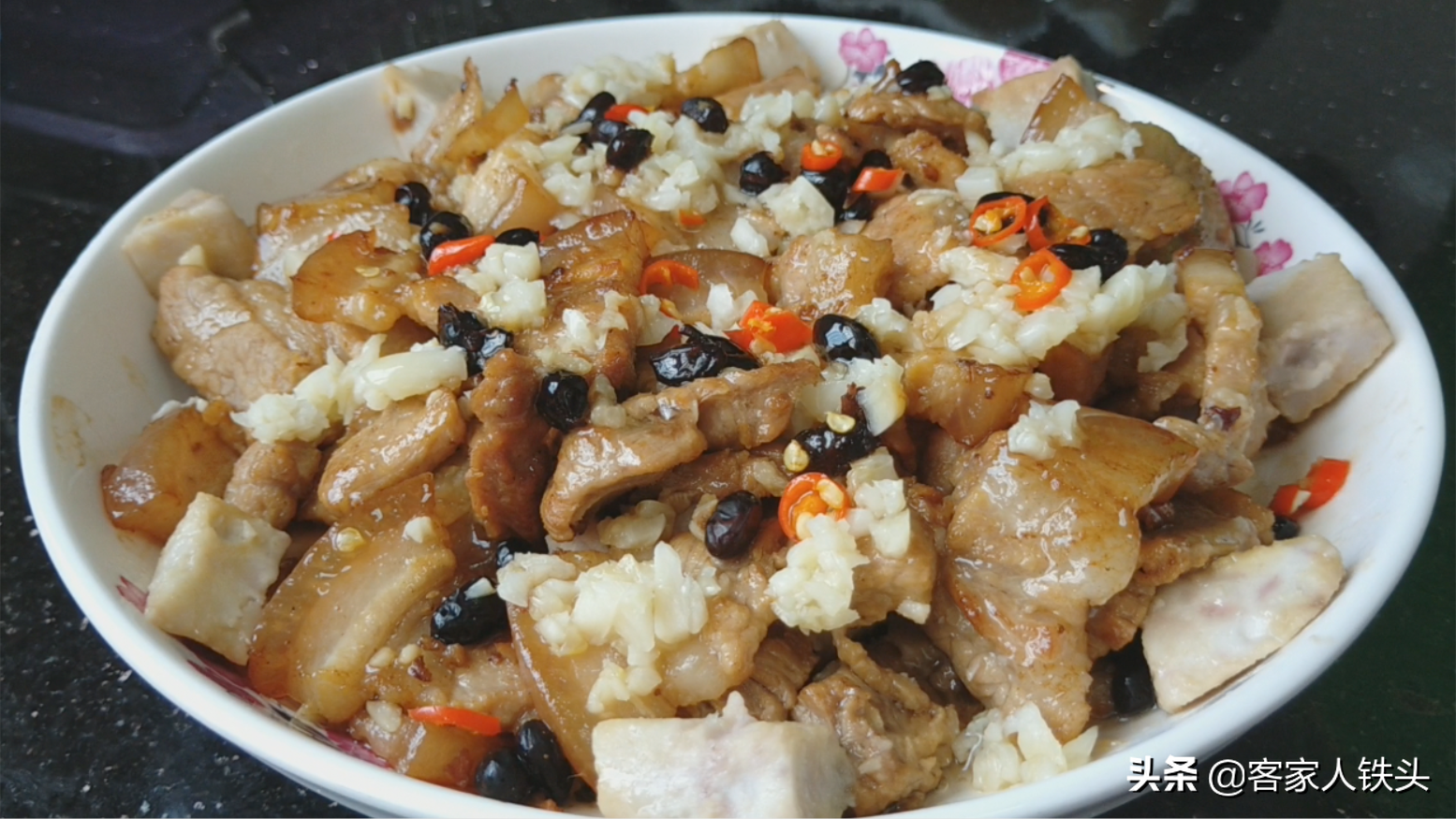 五花肉这样做，比回锅肉还好吃，做法简单一看就会，下饭又过瘾