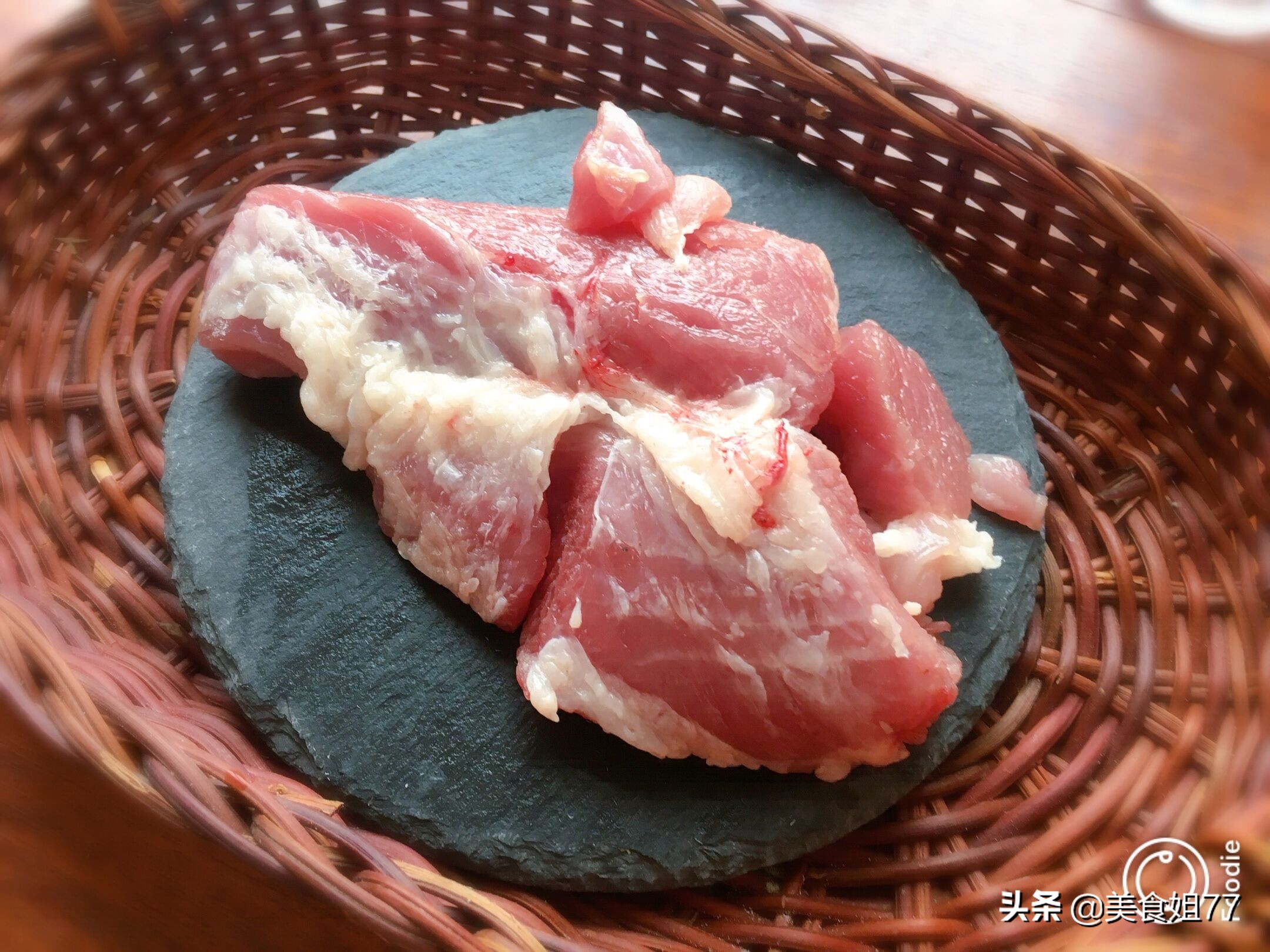 老母亲教我炖橄榄瘦肉汤，秋冬孩子常喝少感冒，润肺止咳有效果