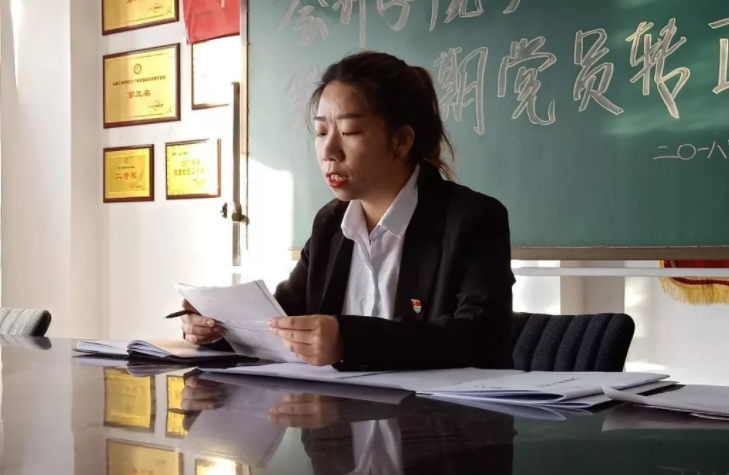 大学生想入党要做哪些准备？关键是找对人，辅导员还是党支书？