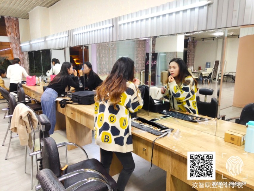 涨价通知！汝智学校化妆全科班学费年后涨至5980！年前仅需4980！