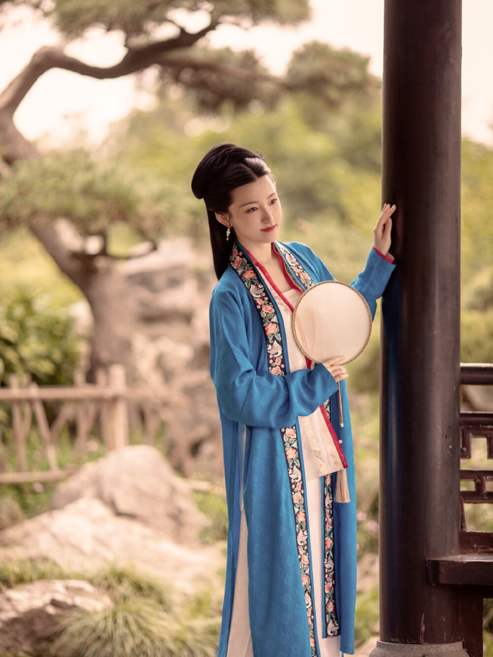 汉服店家太猖狂,乱用文物对比图糊弄同袍,网友:考古了个寂寞?