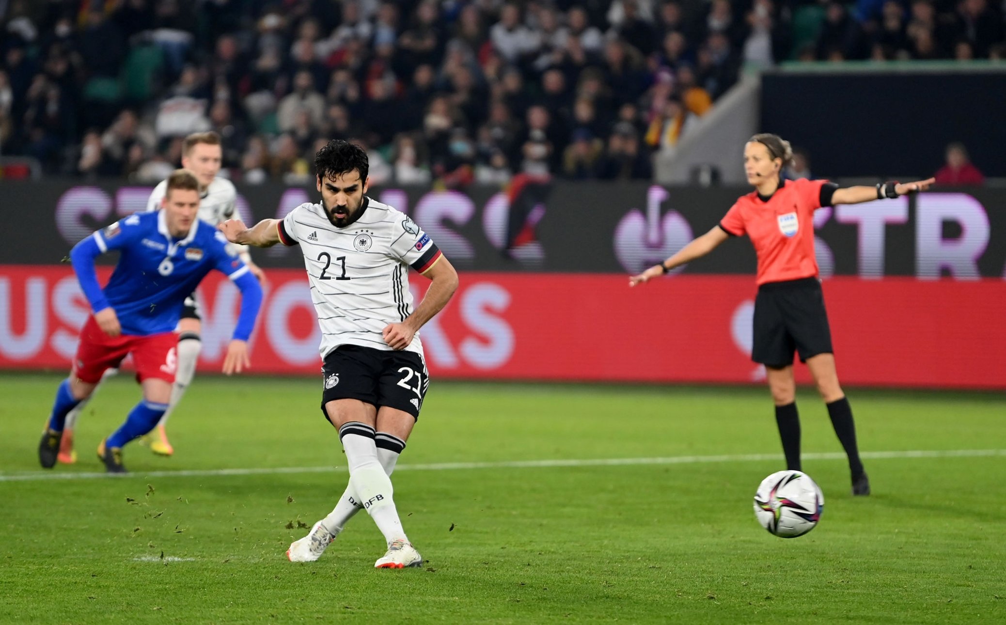 德国国家队世界杯战绩（9-0！德国队血洗世界第190，弗里克神了：刷爆2大队史级神迹）