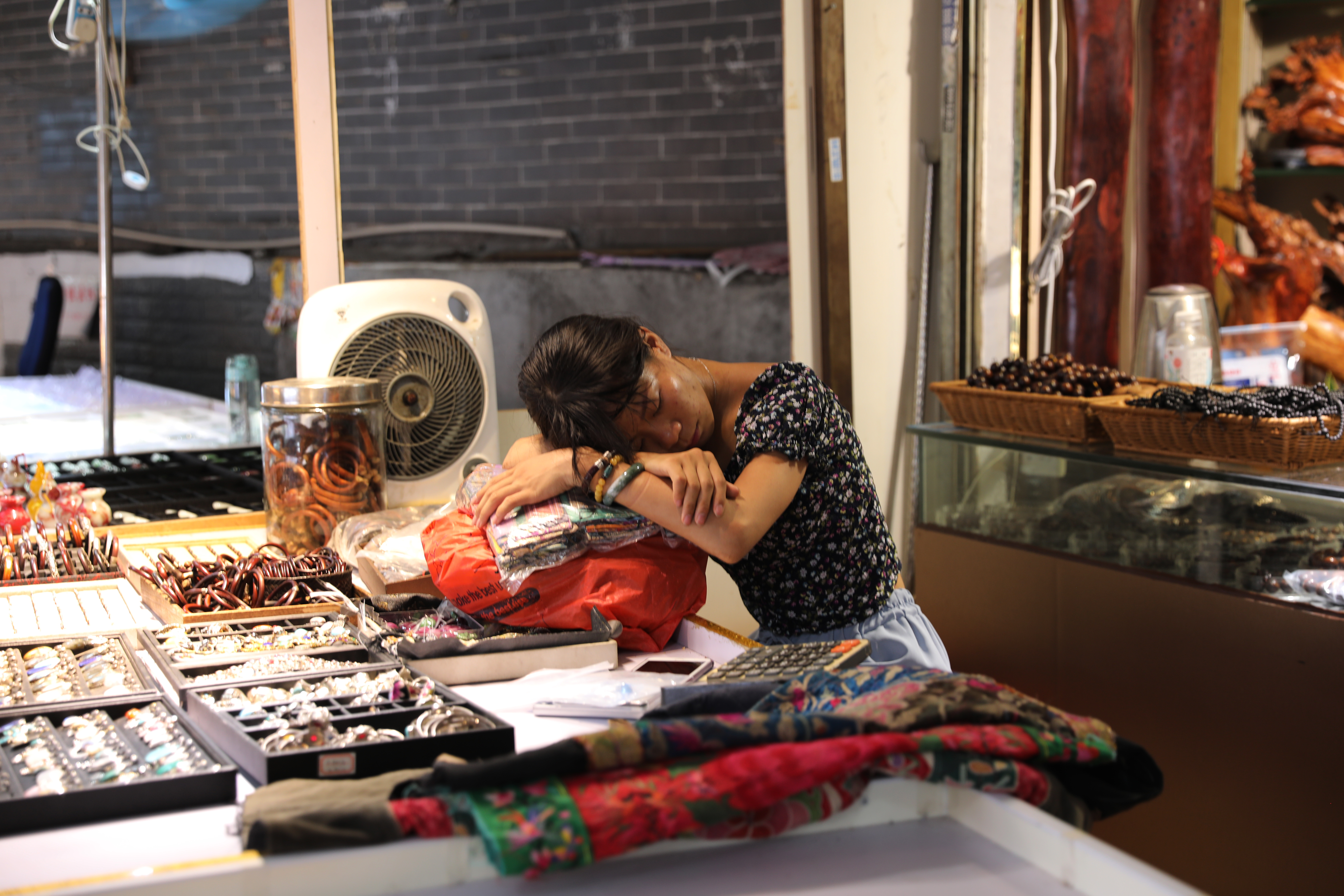 广东玉器批发市场（广东玉石批发市场）