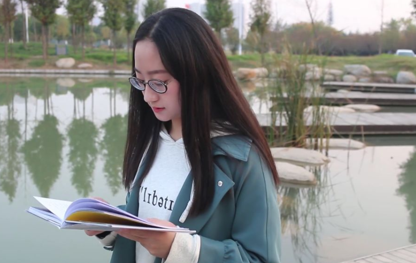 大学生开始流行“洗头式社交”，让家长很不理解，学生却很喜欢