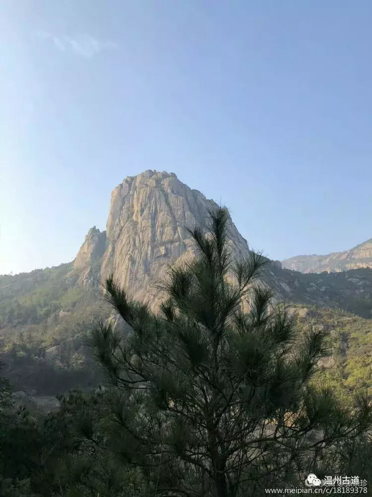 形容水庫的風景的句子(孤峰傲影) - 火句子