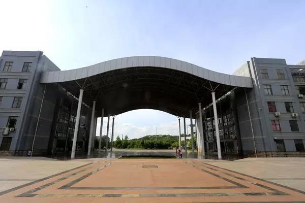 神仙学校！学霸宿舍、学霸班级、学霸学院，全都