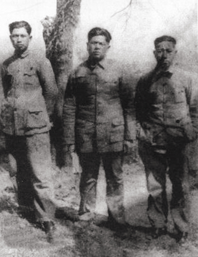 吴克华：开国中将，塔山名将，曾五任司令员，亲家是副国级