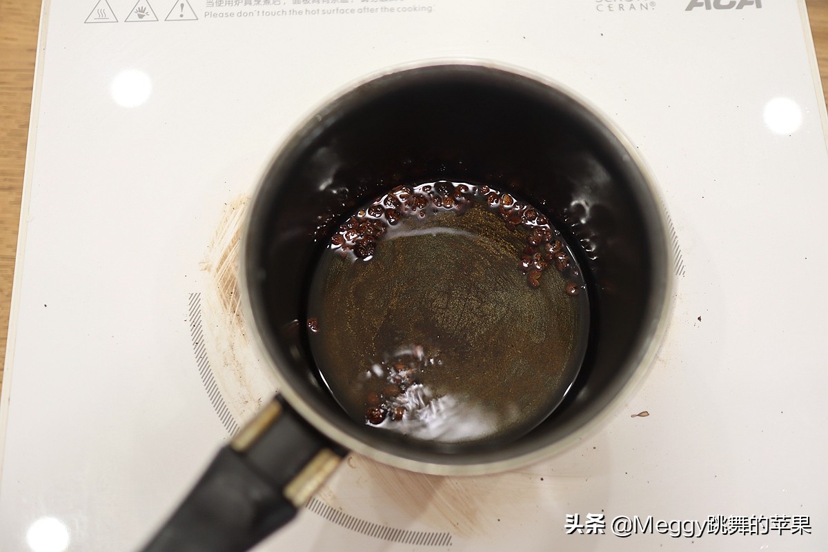 低脂低卡的炝拌莴笋丝，清香脆嫩不上火，简单一拌特开胃