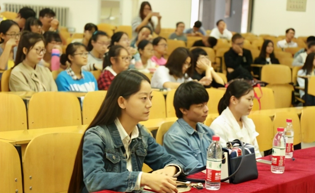 大学想加入“学生会”？最好进入这3个部门，对未来工作有帮助