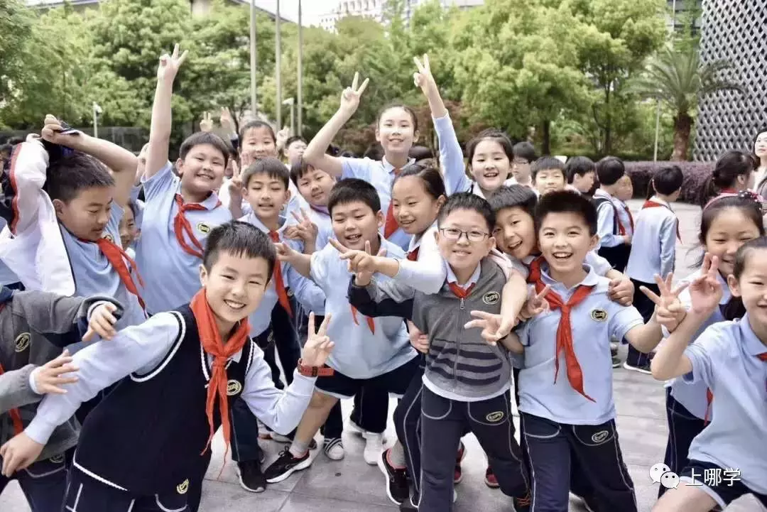 上海这10所私立学校校服太漂亮了！每一张都是高颜值