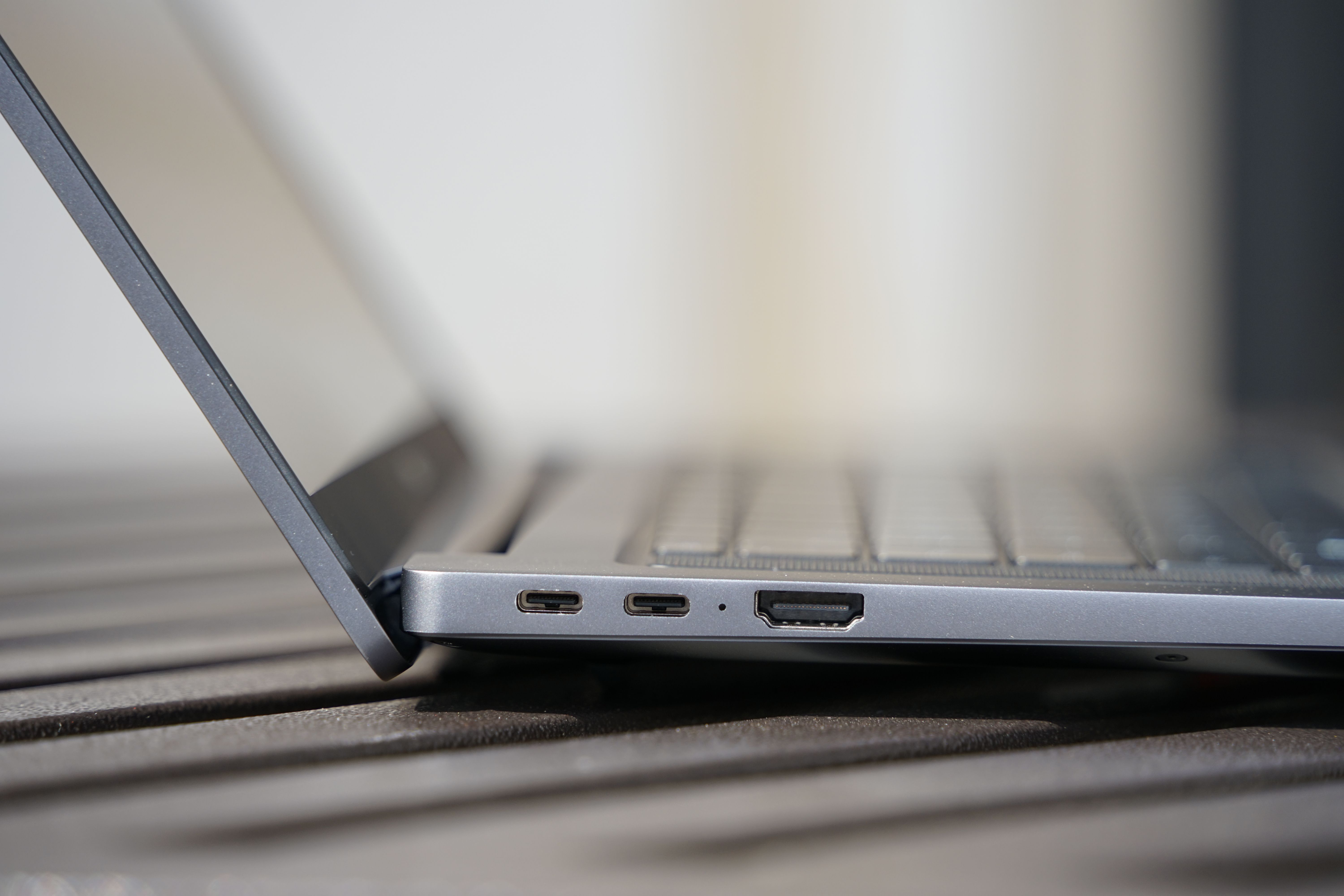 荣耀MagicBook 16 Pro深度体验：16寸大屏如何兼顾高性能与轻薄？