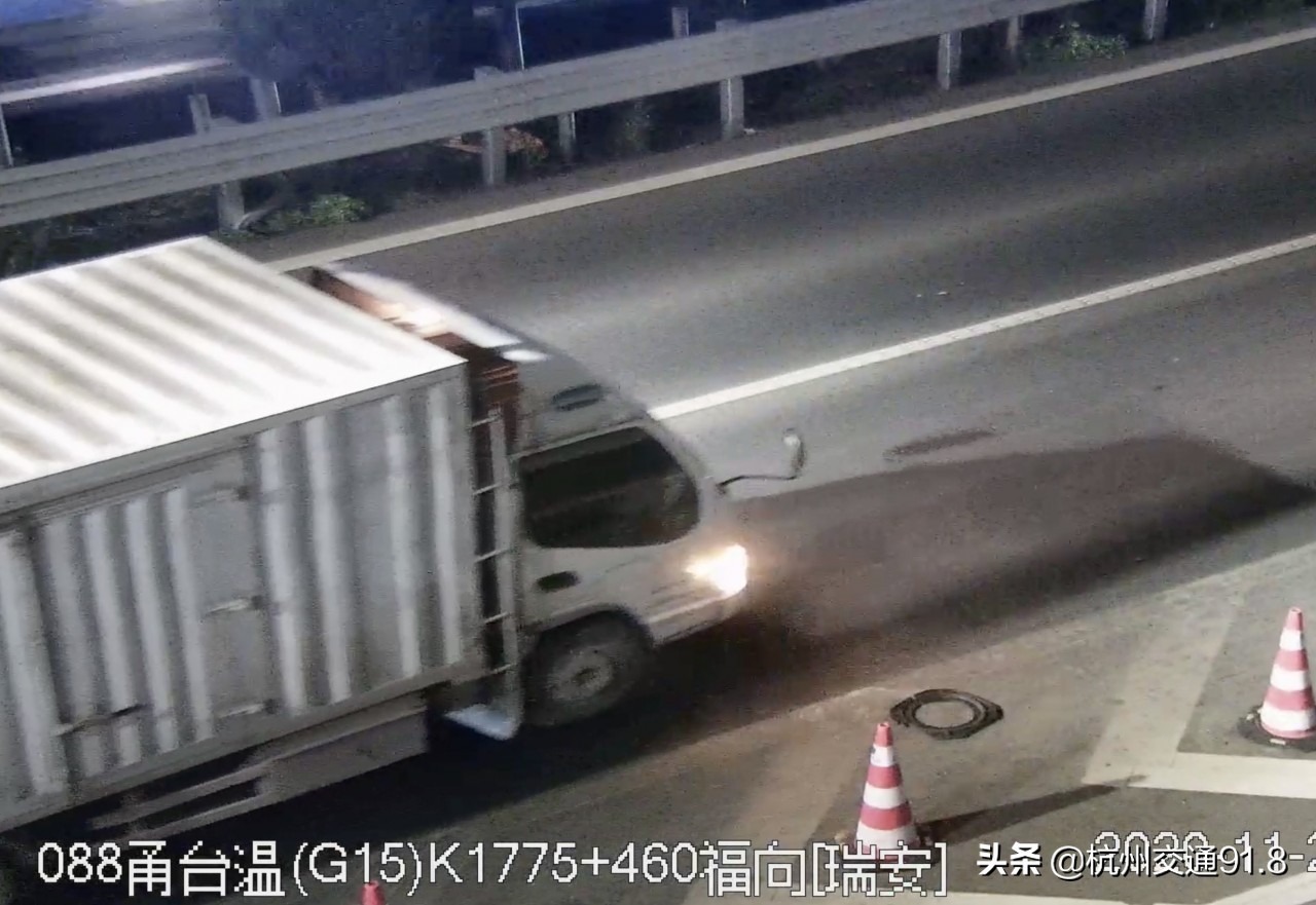 高速倒车记12分，驾驶员：这是新规定的？
