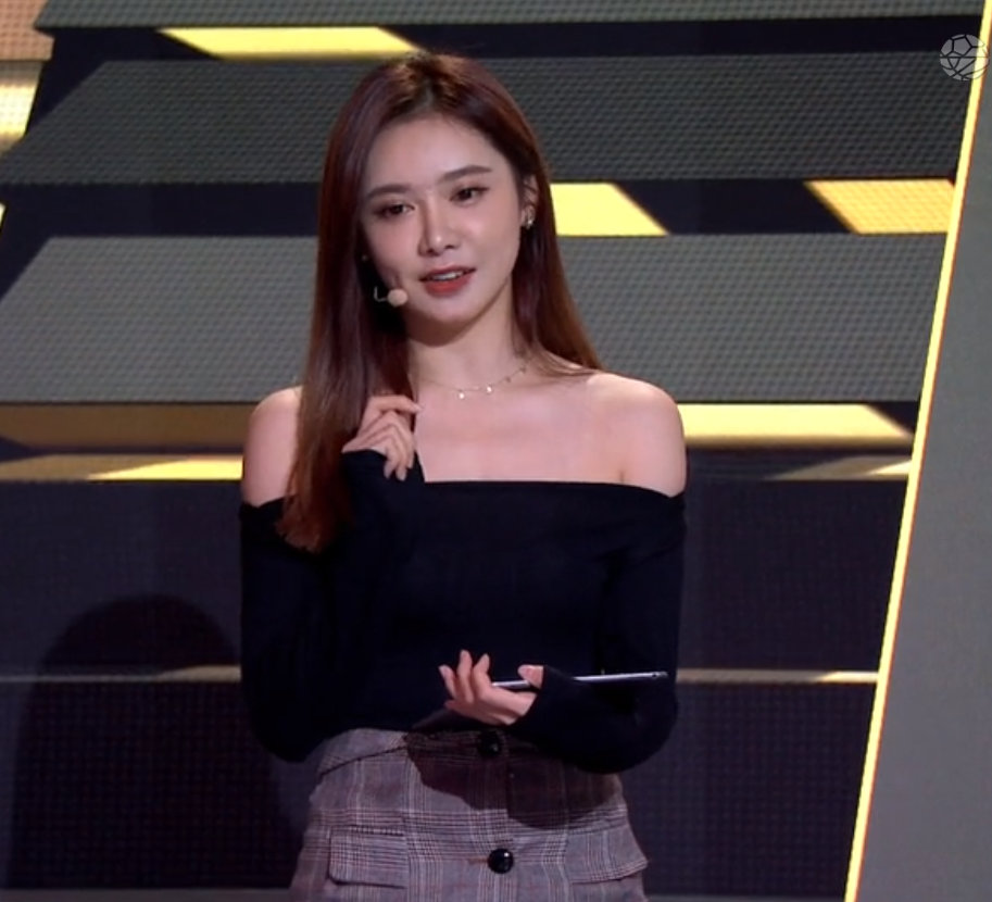 nba有哪些女解說員（美娜今天上熱搜！NBA美麗女主播，解說專業，相貌美艷）