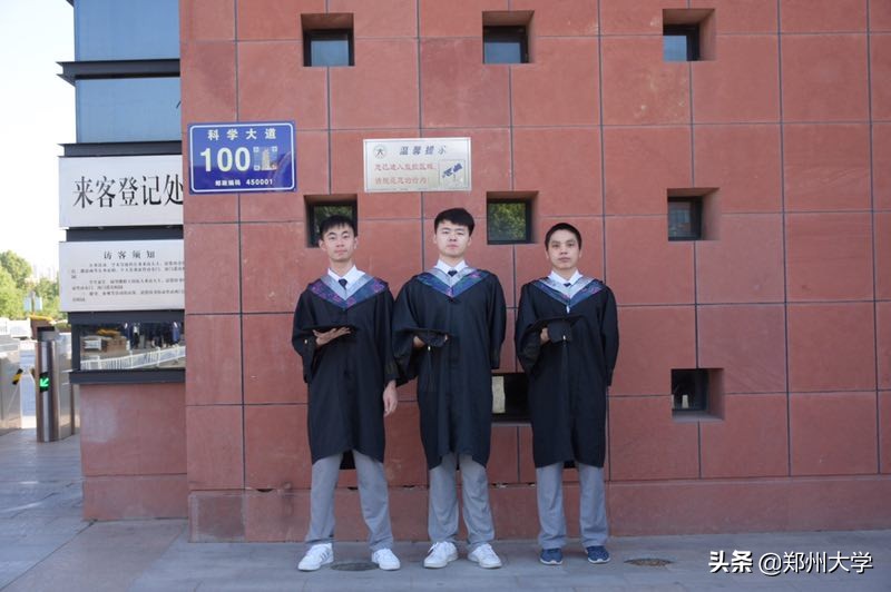 郑州大学电气学院再现学霸寝室，四人齐进名校！
