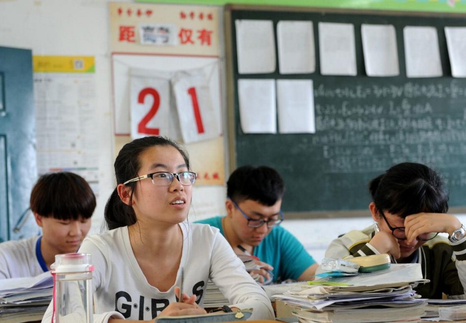 毕业多年才发现，文科生与理科生之间的差距，简直是大相径庭