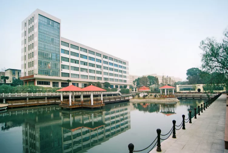 湖 北 高 职 综 合 实 力 排 行 榜