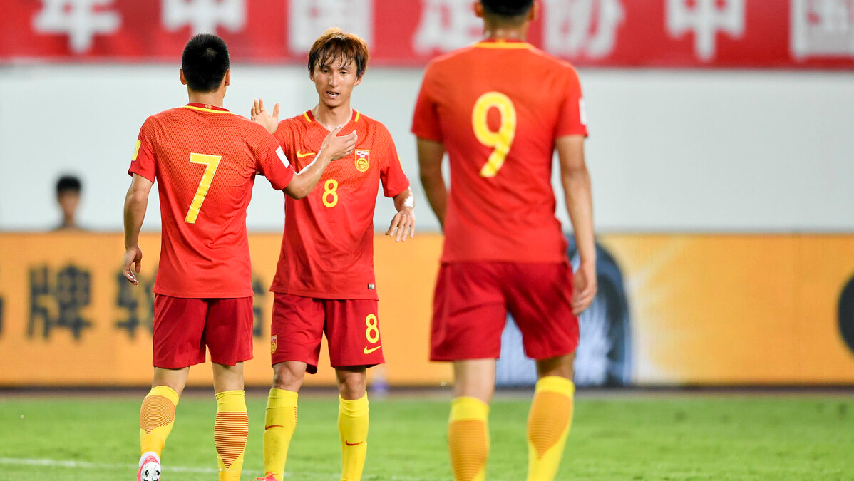 02世界杯国足多少旅欧球员(亚洲区12强赛前2场,发挥"最差"的9名中国