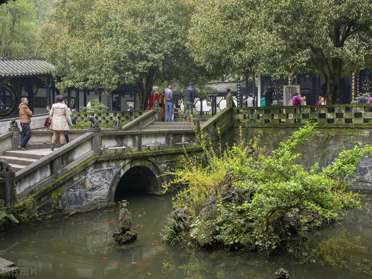 自驾游武汉到成都，2869公里大环线，三峡张家界桃花源尽在其中