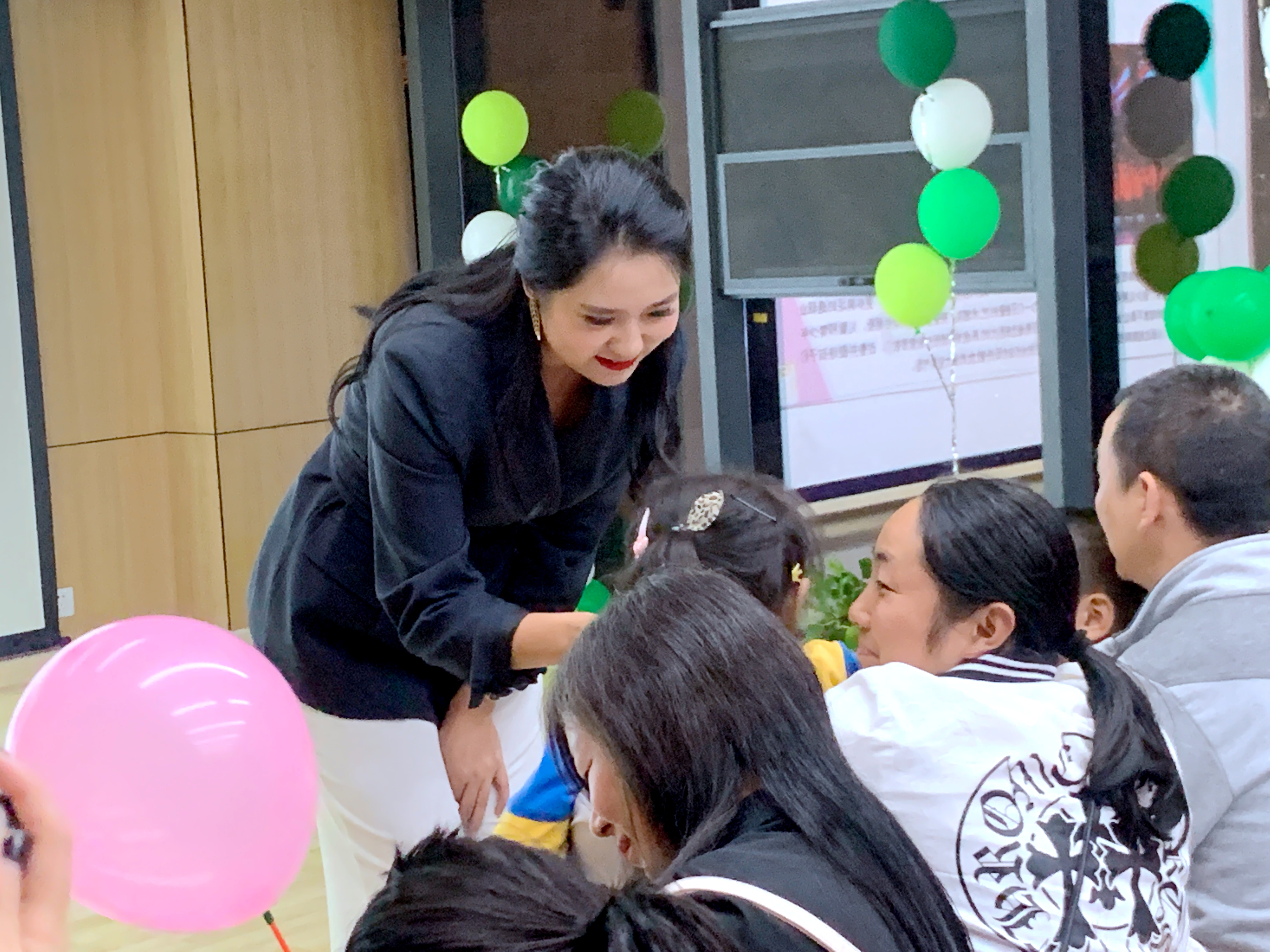 商州秦韵艺校举行“新丝路商州秦韵模特艺术时尚学院”授牌仪式