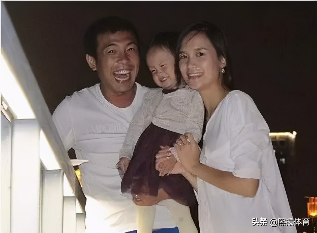 刘浩泉个人资料(前国脚包海底餐厅为三婚娇妻庆生,曾陷出轨风波,俩