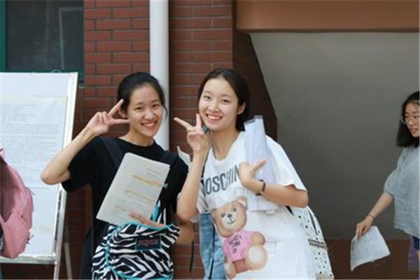 高考哪个分数段“人最多”？今年分数线会降吗？考生做好心理准备