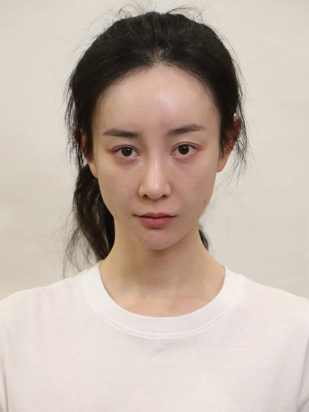 笑起来露出大牙的明星(被女二艳压?