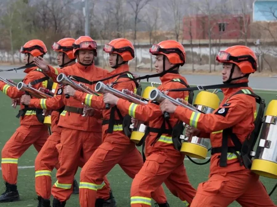 中国消防救援学院招生简章来了！免交学费！还发放津贴、生活费和被装！内附报考条件，咨询电话！