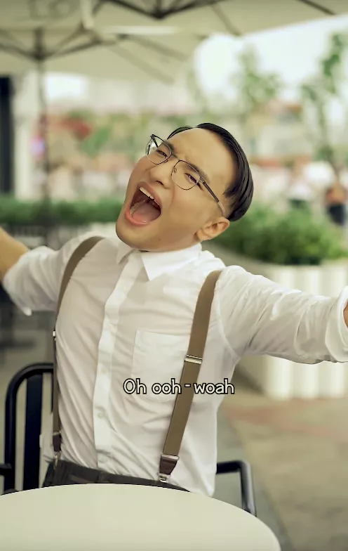 国内男网红靠魔性翻唱火到国外，老外也被洗脑，一边吐槽一边上头