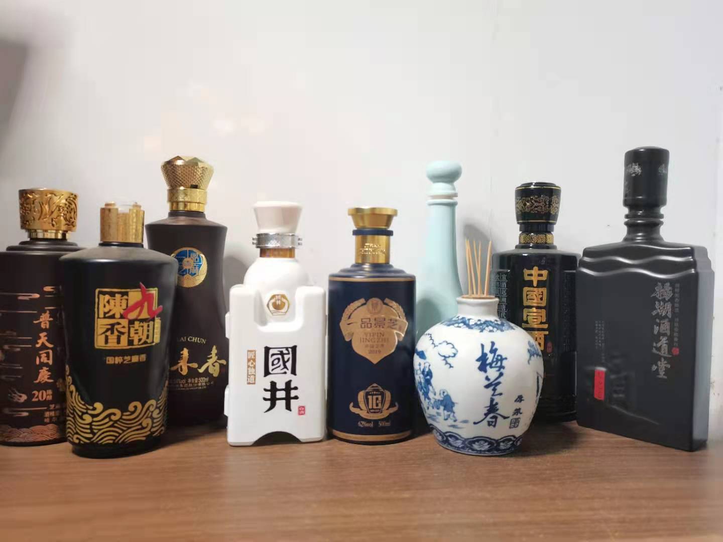 芝麻香型白酒代表品牌（“三高一长多微共酵”为酿造基础）