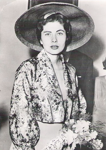 伊朗末代美艳王后！国王宠翻送天价珠宝，却因无法生育被流放