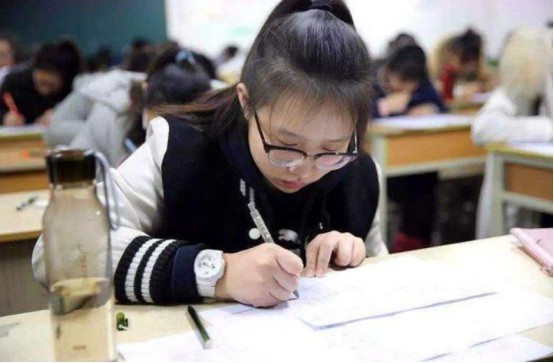 中国二本学生的真实困境：我们成不了精英，也不想回到底层