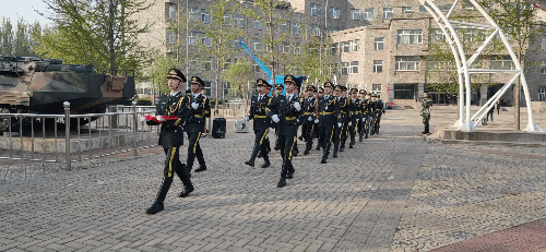 火了！参军入伍、成功考研！这些“高颜值”学霸，都来自东北同一所名校！