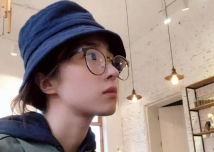 胡冰卿的双胞胎姐姐是真学霸，姐妹俩走出不同人生，也许更有意义