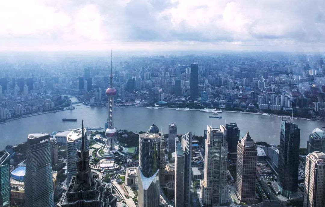 复旦大学教授收入曝光，工资“发一半扣一半”，实发钱数还没破万