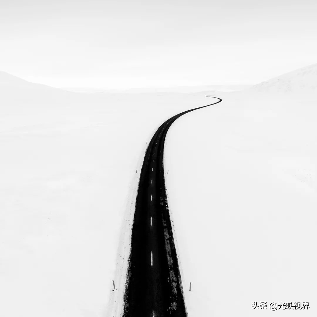 静谧的孤独-黑白极简主义摄影奖作品