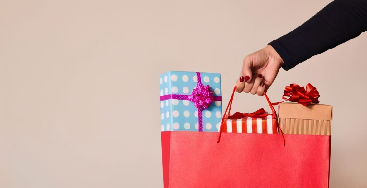 求人办事，送礼时要掌握6个说话技巧！真正的人情世故，学习下吧